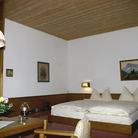Friedenshoehe Hotel 4*