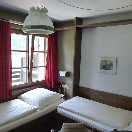 Hotel Friedenshoehe 4*