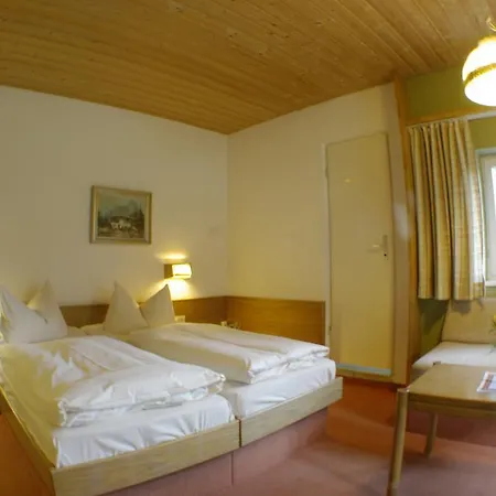 Friedenshoehe 4*